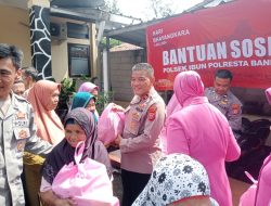 Kapolsek Ibun Bersama Bhayangkari Ranting Ibun Laksanakan Baksos Kepada Kaum Duafa Dalam Rangka Sambut HUT Bhayangkara Ke 78