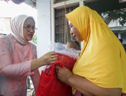 Pj. Bupati Lumajang Serahkan Bantuan ke Warga Tertimpa Musibah Angin Puting Beliung