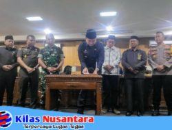 DPRD Kabupaten OKU Sahkan APBD OKU Rp. 1,6 Triliun Tahun 2025