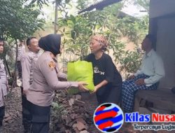 Ramadhan Tebar Keberkahan, Polsek Kedung Waringin Memberikan Bansos Untuk Warga Yang Kurang Mampu Dan Sedang Menderita Sakit