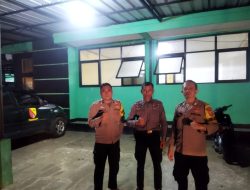 Anggota Polsek Ibun Gelar Patroli KRYD Perintis Presisi Ke Perkantoran Dan Pemukiman Warga Yang Berada Di Kecamatan Ibun