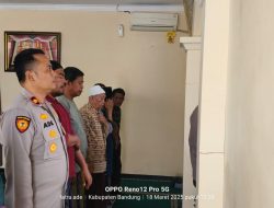 Kapolsek Cicalengka Beserta Anggota Polsek Cicalengka Laksanakan Sholat Gaib
