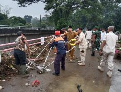 Kemhan dan Instansi Terkait Bantu Korban Banjir Bandang di Desa Leuwinutug, Bogor