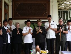 Rangkaian Hari Jadi ke-384 Kabupaten Bandung, Dadang Supriatna Kunjungi Rumah Dadang M. Naser