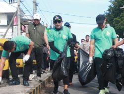 Peringati Harjakapro ke-279, Pemkab Gelar Senam dan Jalan Sehat Sambil Punguti Sampah