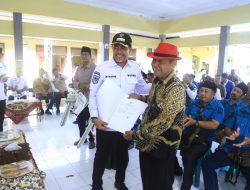 Bupati Haris dan Wabup Fahmi Ngantor di Kecamatan Lumbang