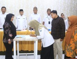 Penandatanganan Akta Pendirian Koperasi Desa/Kelurahan Merah Putih Dihadapan Notaris