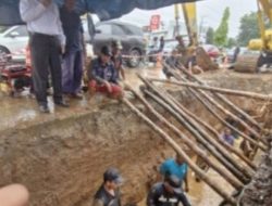 Direktur PDAM Kota Bengkulu Tinjau Langsung Lokasi Perbaikan Kebocoran Pipa Transmisi di Simpang Pagar Dewa,