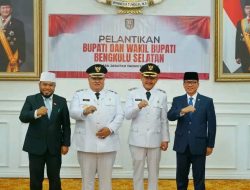 Gubernur Helmi Hasan lantik Bupati Wakil Bupati Bengkulu Selatan Rifai Tajudin dan Yevri Sudianto di Balai Raya Semarak Bengkulu,