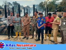 Empat Rumah Ludes Terbakar di Dawas, Respon Cepat Damkar Muba beserta Tim dan Warga Sukses Kendalikan Api