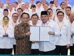 Pengurus APKASI Dikukuhkan Mendagri, Kang DS : Siap Wujudkan Visi Besar Presiden Prabowo