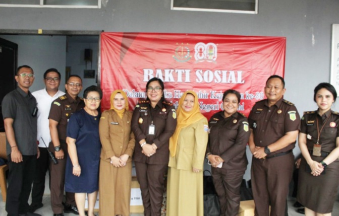 Kejaksaan Negeri Cimahi mengadakan kegiatan Bakti Sosial Ke Yayasan Rumah Pemulihan Permata ''Noah", senin (25/08/2025)