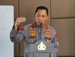 Tinjau Penanganan Karhutla Kalbar, Kapolri Ungkap Titik Api Terus Menurun