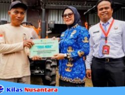 Bupati Pangandaran Dorong Produktivitas Pertanian dan Peternakan Lewat Bantuan Traktor dan Layanan Kesehatan Hewan Gratis