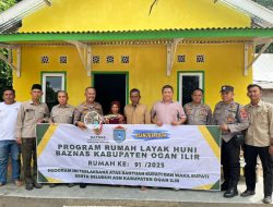 Polres Ogan Ilir Bersama BAZNAS Serahkan Kunci Program Rumah Layak Huni ke-12