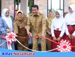 Bupati Dan Wakil Bupati Tangerang Resmikan Halte Bus Sekolah Gratis