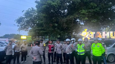 Hari Ke-2 Kompol Deni Rusnandar S.H, M.H Kapolsek Cimenyan Pimpin Apel Pengamanan kegiatan Lomba Lari Lintas Alam Tahura Trail Running Race 2026
