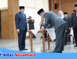 Wali Kota Cimahi Lantik Tri Lospala Candra Sebagai Kadisdukcapil Kota Cimahi
