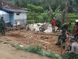 Rumah Nyaris Roboh Kini Kokoh! TMMD Ke-127 Bawa Perubahan Nyata di Desa Cipelah