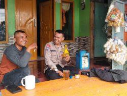 Sambang Warga, Bhabinkamtibmas Desa Cibiru Wetan Ajak Masyarakat Aktif Jaga Kamtibmas dan Manfaatkan Call Center 110