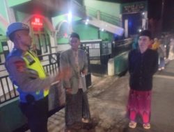 Selama Bulan Ramadhan, Anggota Polsek Pacet Polresta Bandung Laksanakan Pam Sholat Tarawih