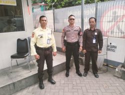 Cegah Premanisme dan Gangguan Kamtibmas, Personil Unit Samapta Polsek Cileunyi Patroli Dialogis ke PT Cileunyi Mulia Abadi