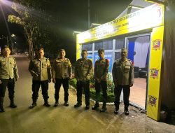 Kapolsek Soreang Cek Pos Pengamanan Simpang Sadu dalam Rangka Operasi Ketupat Lodaya 2026 di Wilayah Soreang