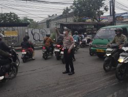Pelayanan Gatur Pagi, Unit Lantas Polsek Dayeuhkolot Jaga Kelancaran Arus Lalu Lintas