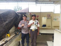 Tekan Angka Kriminalitas : Anggota Piket Fungsi Polsek Ibun Polresta Bandung Rutin Laksanakan Patroli Di Wilayah