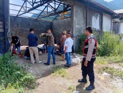Gelar Patroli Pada Saat Siang : Personil Piket Fungsi Polsek Cikancung Polresta Bandung Titipkan Pesan Kamtibmas Kepada Warga