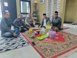 Rawat Silaturahmi Kamtibmas : Bhabinkamtibmas Desa Tanjunglaya Sambangi Tokoh Agama Binaan