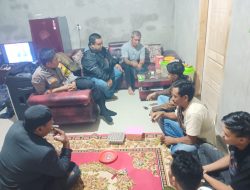 Pastikan Keamanan Wilayah Binaan : Bhabinkamtibmas Polsek Cikancung Polresta Bandung Sambangi Warga