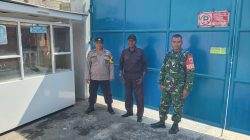 Anggota Unit Binmas Polsek Cicalengka Sambangi Satpam Binaan Dan Berikan Himbauan Kamtibmas