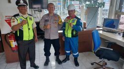 Bhabinkamtibmas Polsek Ibun Polresta Bandung Sampaikan Pesan Kamtibmas Kepada Satpam Perusahaan Di Wilayah Binaan