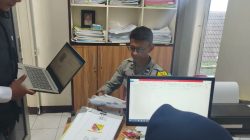 Bertemu Warga : Anggota Bhabinkamtibmas Polsek Cimenyan Sampaikan Himbauan Kamtibmas