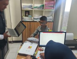 Bertemu Warga : Anggota Bhabinkamtibmas Polsek Cimenyan Sampaikan Himbauan Kamtibmas