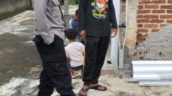 Saat Menemui Warga Masyarakat Binaan : Anggota Bhabinkamtibmas Polsek Cimenyan Sampaikan Himbauan Kamtibmas