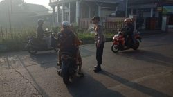 Sigap Atur Lalu Lintas Pagi Hari, Polsek Ibun Polresta Bandung Pastikan Arus Lancar di Titik Rawan