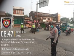 Strong Point di Pertigaan Andir, Unit Samapta Polsek Baleendah Atur Lalu Lintas