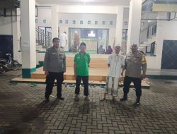 Giatkan Patroli Malam : Anggota Piket Polsek Ibun Polresta Bandung Sasar Daerah Rawan Kriminalitas dan Sampaikan Himbauan Kamtibmas