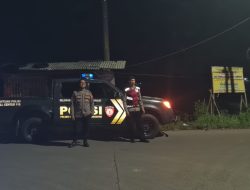 Jamin Keamanan Setiap Waktu Malam : Anggota Piket Samapta Polsek Ciparay Polresta Bandung Gencarkan Patroli