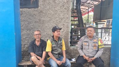 Jalin Komunikasi Kamtibmas : Bhabinkamtibmas Polsek Paseh Aipda Dede Wawan K Laksanakan Sambang