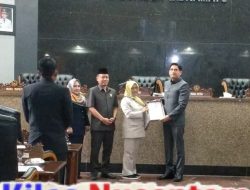 Rapat Paripurna Jawaban DPRD tentang Rekomendasi LKPJ Bupati Tahun Anggaran 2025