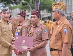 Mengabdi Puluhan Tahun, 3 PNS Dinas Pendidikan Lampung Selatan Diganjar Satyalancana Karya Satya di Hardiknas 2026