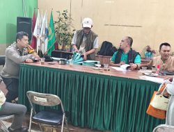 Bhabinkamtibmas Desa Cinunuk Sambangi Balai Desa, Serap Aspirasi dan Pantau Pelayanan Warga