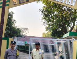 Bhabinkamtibmas Desa Cimenyan Polsek Cimenyan Sambangi Satpam SMPN 1 Cimenyan