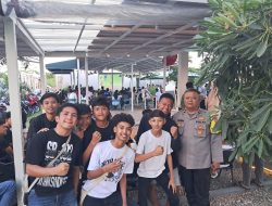 Bhabinkamtibmas Desa Cigentur Laksanakan Monitoring dan Pengamanan Nobar Persib Vs Persija