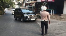 Utamakan Pelayanan Untuk Masyarakat Setiap Hari : Anggota Unit Lantas Polsek Cimenyan Rutin Melaksanakan Gatur Pagi