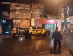 Jaga Keamanan Saat Malam : Polsek Pacet Polresta Bandung Rutin Laksanakan Patroli Biru/Blue Light