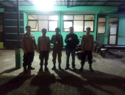 Malam Takbiran : Polsek Ibun Polresta Bandung Sambangi Kantor Kecamatan Ibun 